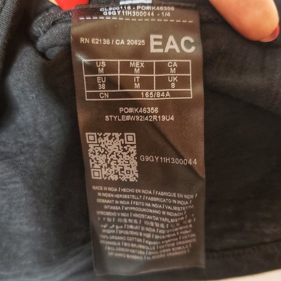 Guess Black Rhinestone Alligator Graphic Tee New - Picture 4 of 5